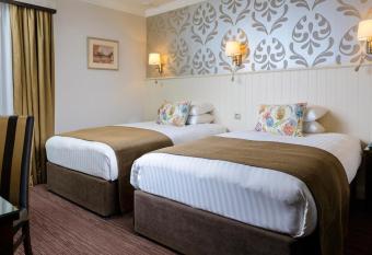 The Bianconi Inn allows 18 year olds to book a room