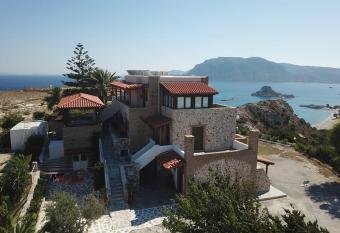 Panorama Studios has Balcony rooms