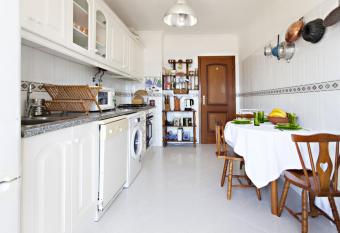 Apartamento Maresia allows 18 year olds to book a room