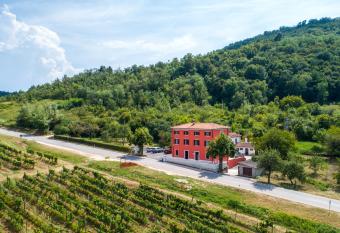 Casa Rossa Motovun has Balcony rooms