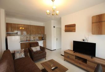 Monna Roza Maxx Apart has Balcony rooms