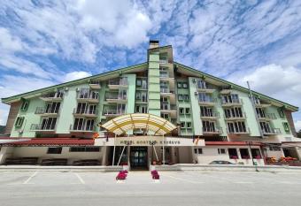 Hotel Montana Palace has Balcony rooms