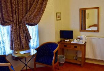 Bewdley Hill House allows 18 year olds to book a room