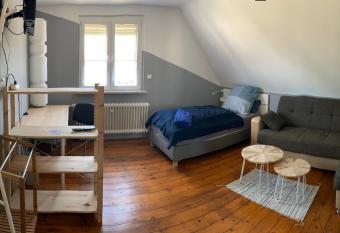 Monteurs Zimmer Noack allows 18 year olds to book a room