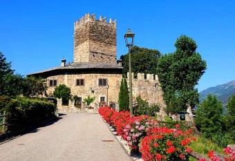 B&B La Tour de Villa has Balcony rooms