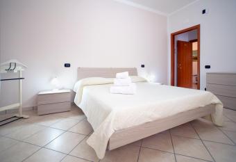 B&B NONNO MICHELE has Balcony rooms