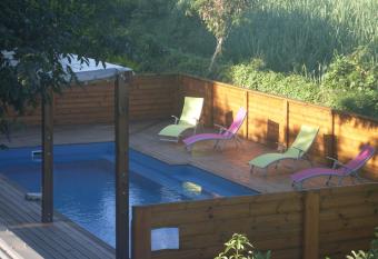 Auberge d antan has Balcony rooms