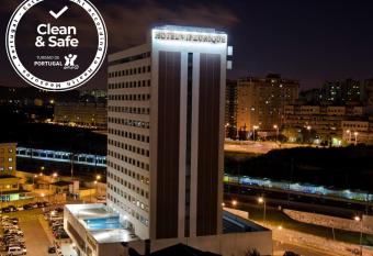 VIP Executive Zurique Hotel allows 18 year olds to book a room