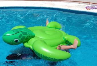 Airport Sleepy Inn allows 18 year olds to book a room