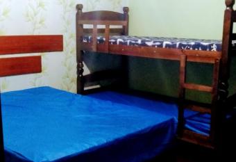 Kitinete Cabo Frio , 400 metros da Praia do Forte allows 18 year olds to book a room