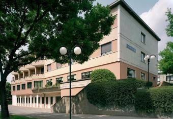 Casa dell Ospite allows 18 year olds to book a room