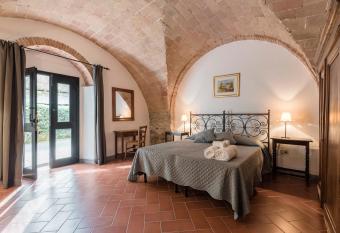 Agriturismo San Ottaviano has Balcony rooms