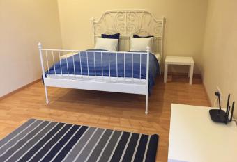 Budapest Airport , accommodation in Vecs  s has Balcony rooms