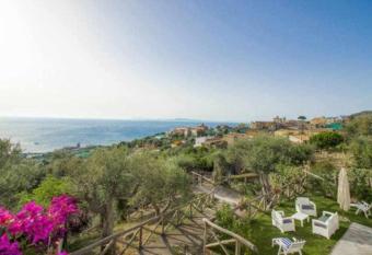 Villa il Sogno Di zia Ada has Balcony rooms