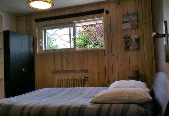 L appart de Port neuf has Balcony rooms