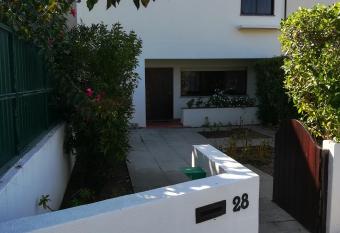 Sintra/Colares Beach House with Mountain View has rooms with a private hot tub