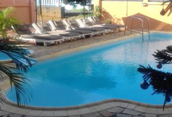 2 bedrooms appartement at Pointe aux Piments 200 m away from the beach with sea view shared pool and terrace has Balcony rooms