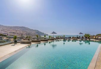 The Views Baia - Adults Only allows 18 year olds to book a room