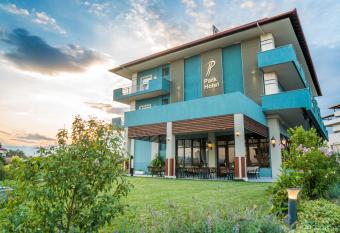 Park Hotel has Balcony rooms