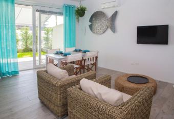 MARINA PONENTE allows 18 year olds to book a room