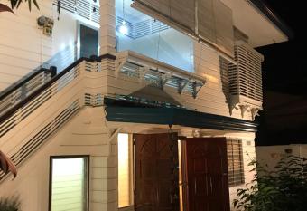 Casa Arrieta Hostel allows 18 year olds to book a room