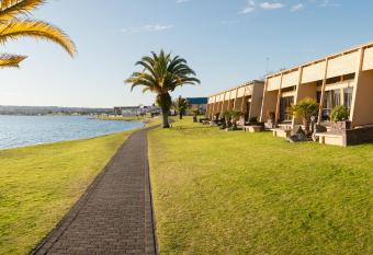 Oasis Beach Resort allows 18 year olds to book a room