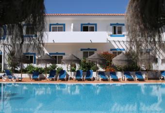 Agua Hotels Vila Branca allows 18 year olds to book a room