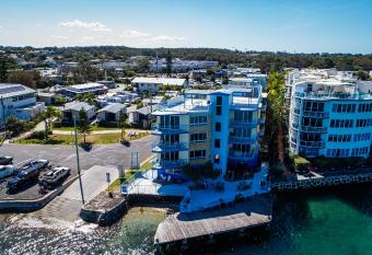 Tripcony Quays has Balcony rooms