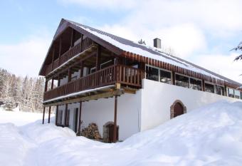 K  ljem  e puhkemaja has Balcony rooms