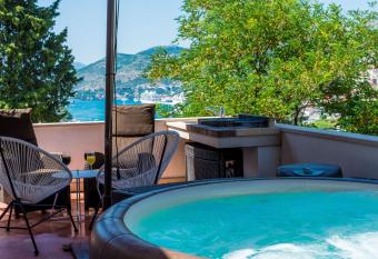 Apartments Dub allows 18 year olds to book a room