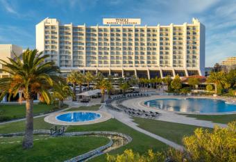 Tivoli Marina Vilamoura allows 18 year olds to book a room