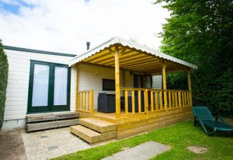 Holiday Home Duinhoeve-1 by Interhome has Balcony rooms