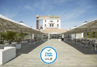 B&B HOTEL Sado Set  bal allows 18 year olds to book a room