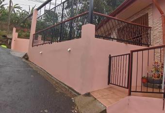 Casa entre la naturaleza allows 18 year olds to book a room