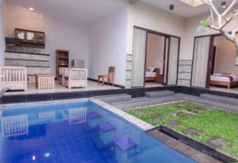 Nini Negari Villa has Balcony rooms