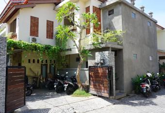 Pudi Homestay has Balcony rooms