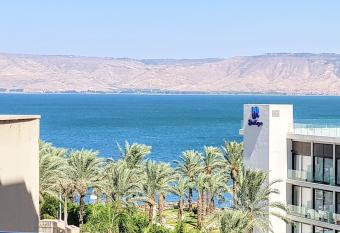 Tiberias has Balcony rooms