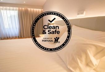 Hotel Travel Park Lisboa allows 18 year olds to book a room