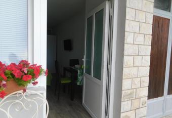 Studio apartman Jojo allows 18 year olds to book a room