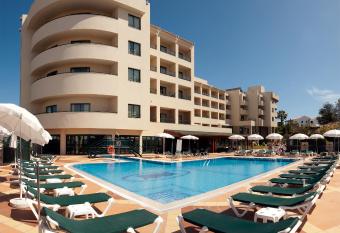 Real Bellavista Hotel & Spa allows 18 year olds to book a room