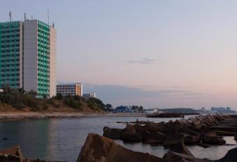Hotel Capitol has Balcony rooms