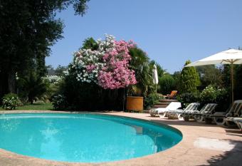 L Amandari has Balcony rooms