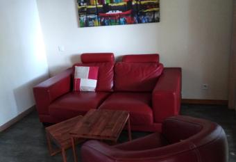 Duplex Bord Bassin d Arcachon allows 18 year olds to book a room