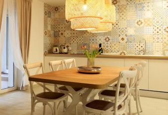 NiViGa has Balcony rooms