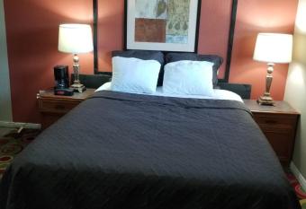 Western Motel allows 18 year olds to book a room