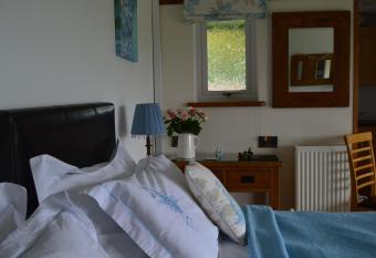 Smithfield Farm Bed & Breakfast allows 18 year olds to book a room