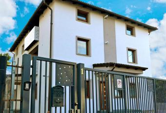 Elena Haus allows 18 year olds to book a room