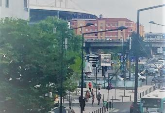 5 mn Stade de France has Balcony rooms