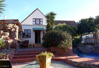 Albert Road Garden Guest House has Balcony rooms