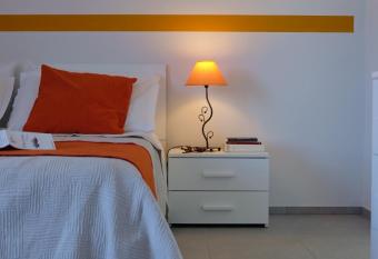 BNB Airone has Balcony rooms